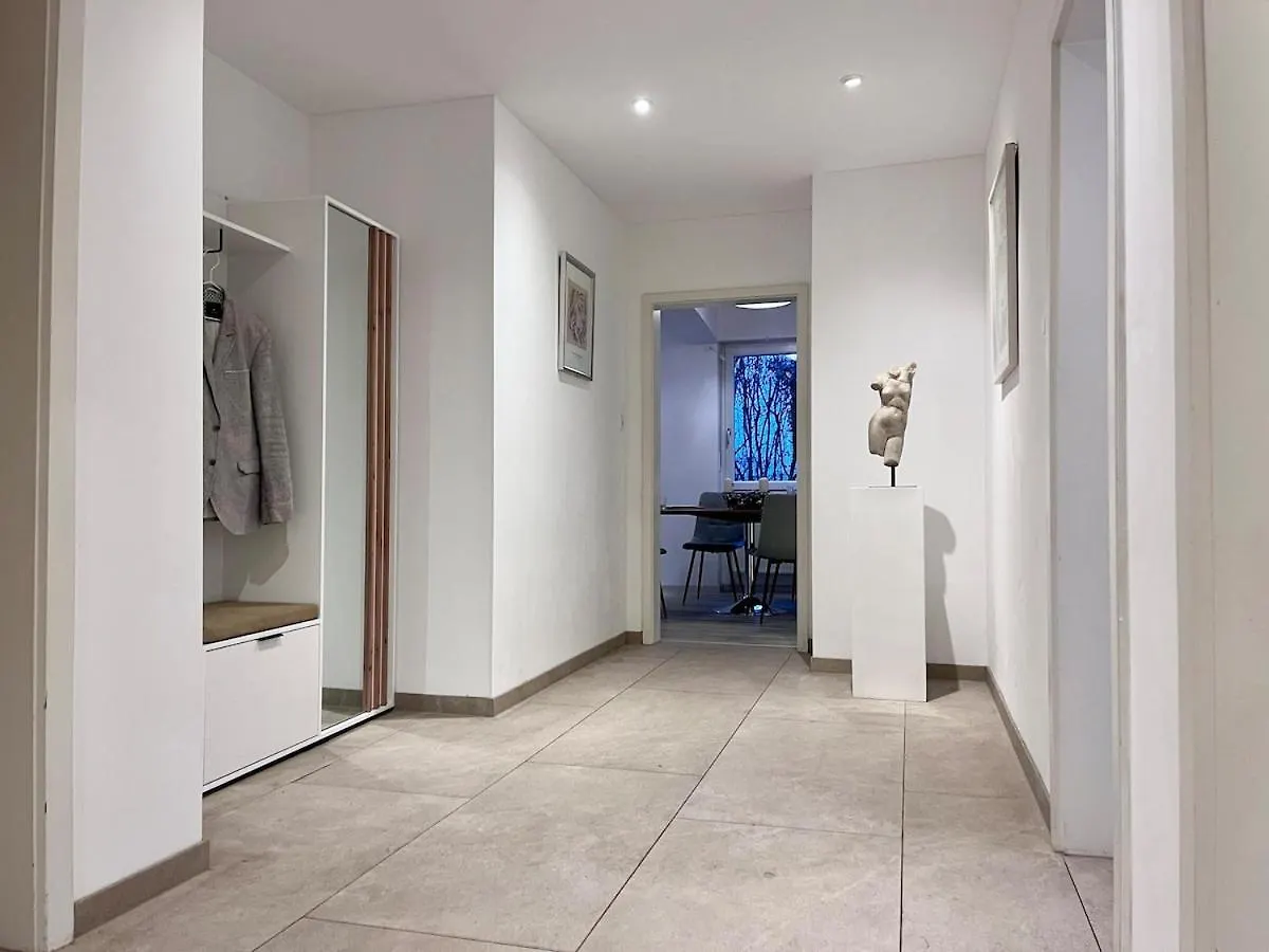 Large Munich House With 4 Bedrooms In A Quiet And Greened Villa Area Near Mnichov Apartmán