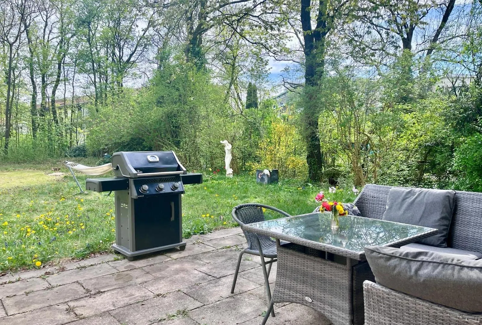Large Munich House With 4 Bedrooms In A Quiet And Greened Villa Area Near Munich